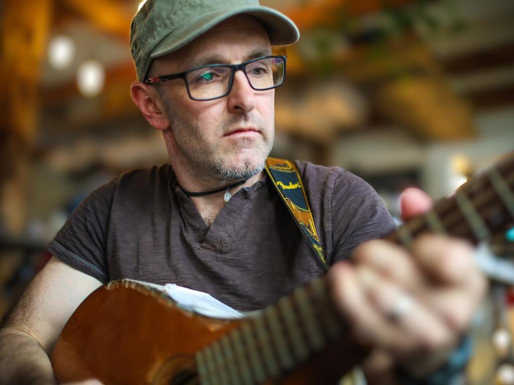 Andy Webster playing bouzouki